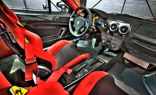 ײ µR8Scuderia